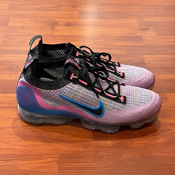 nike air vapormax pink and blue